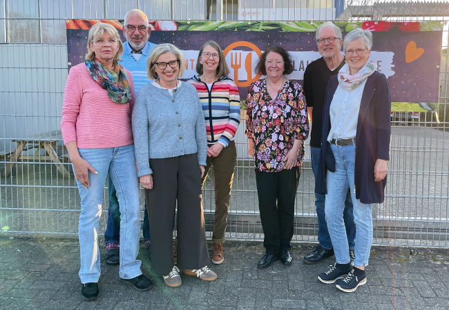 04-25 Tafelvorstand 04-25 Tafelvorstand